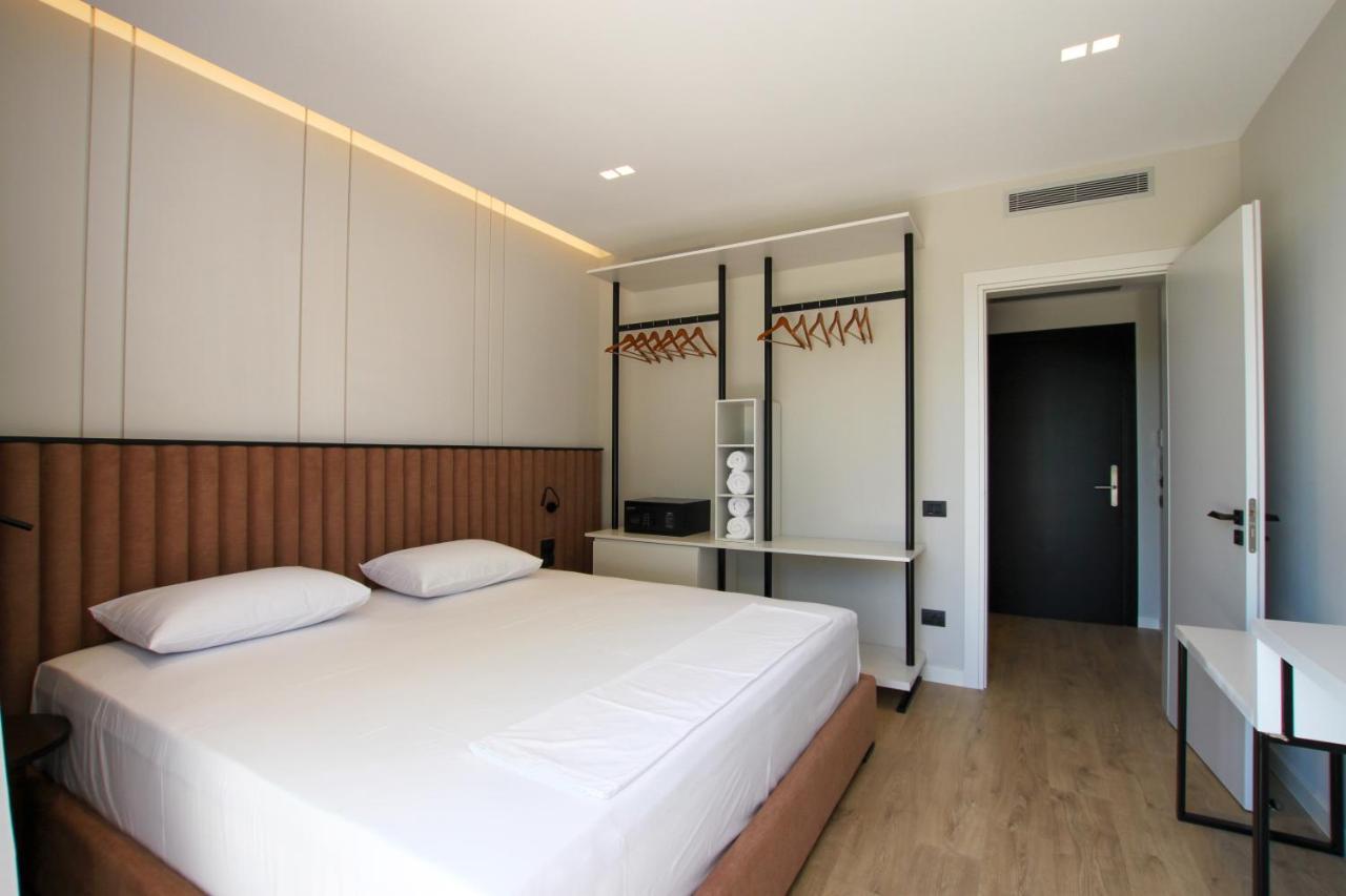 Meraviglia Boutique Hotel Sarandë Exterior foto